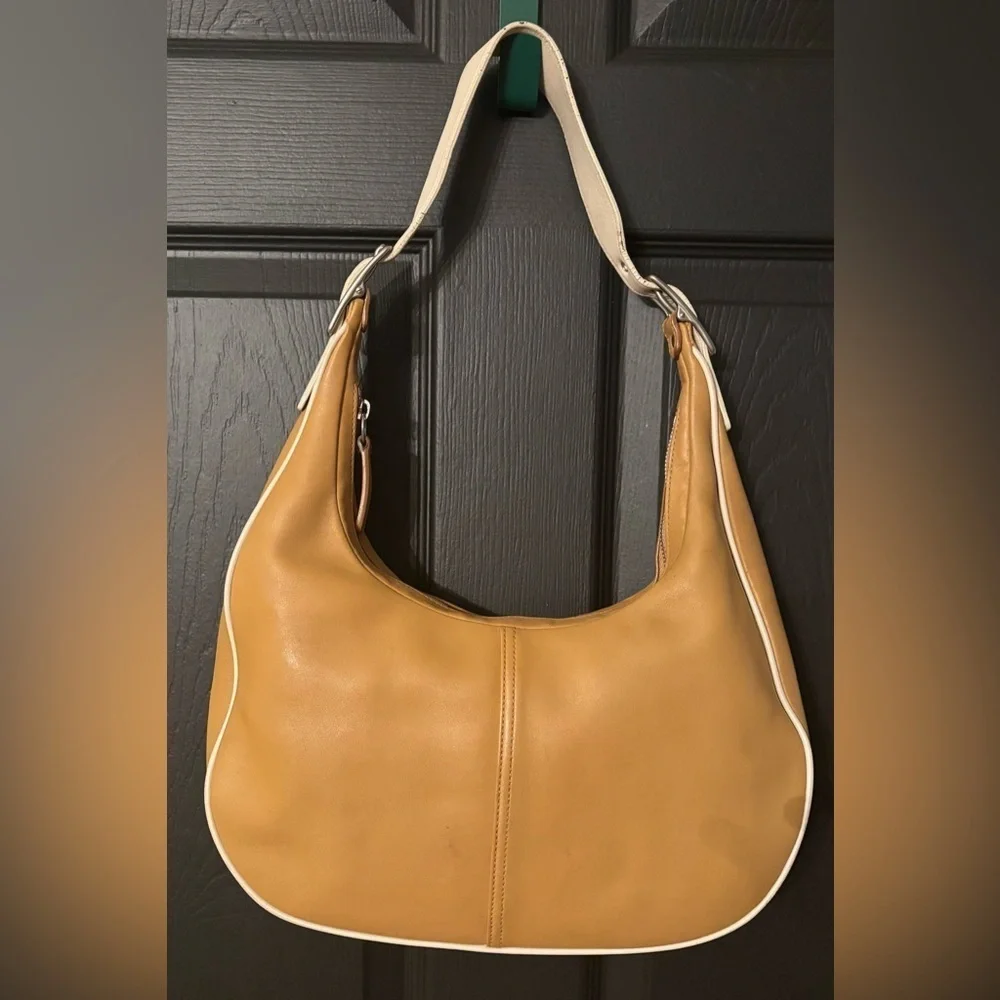 Vintage Coach Legacy West 